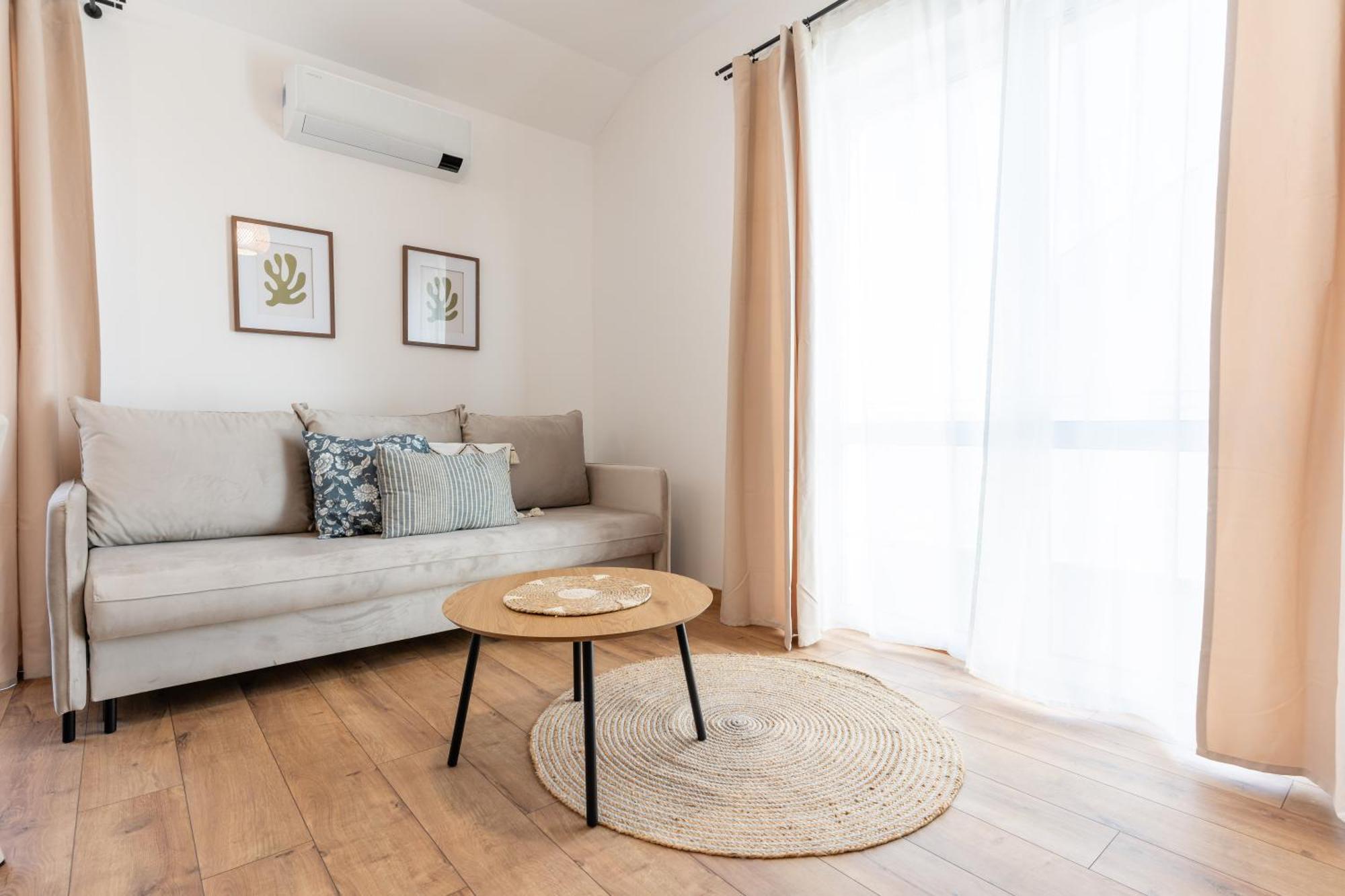 Apartment Lubava Z Garazem Podziemnym I Klimatyzacja, Netflix, Tv55', Winda *